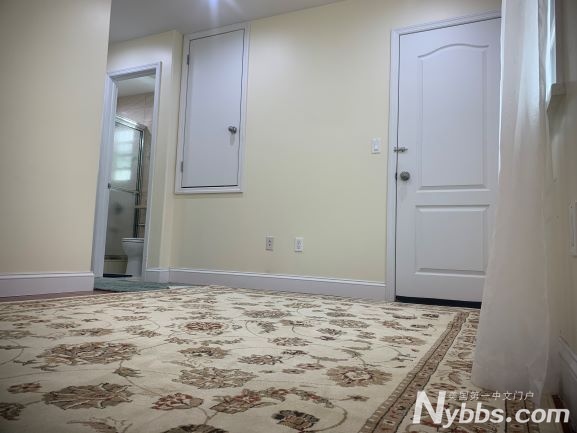 Big Bed with Bath1.jpg